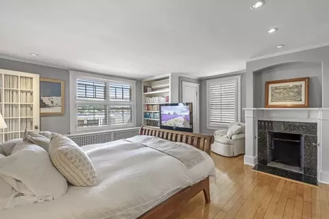 12 Gregory St, Marblehead, MA 01945 photo 24