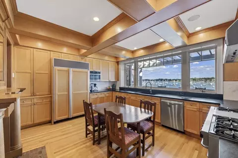 12 Gregory St, Marblehead, MA 01945 photo 16