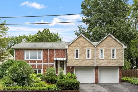 37 Glovers Brook Rd, Randolph, MA 02368