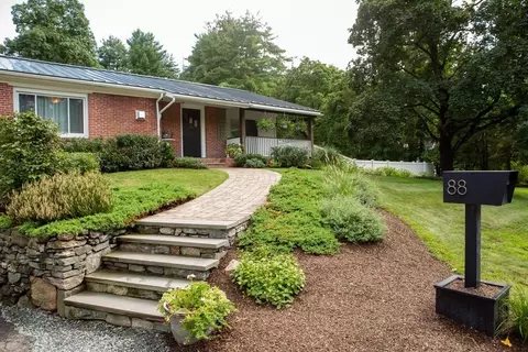 88 Brigham St, Hudson, MA 01749