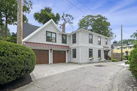 8 Littles Point Ln, Swampscott, MA 01907