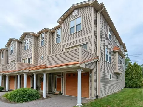 74 W Apt 20 #20, Attleboro, MA 02703