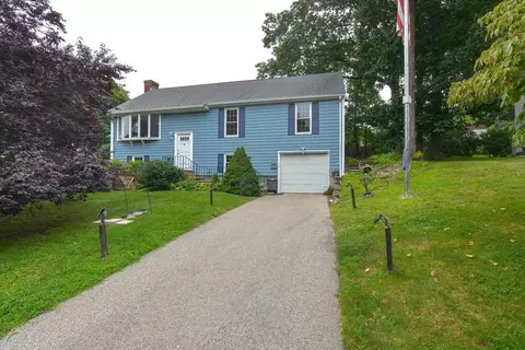 135 Heritage Ln, Weymouth, MA 02189