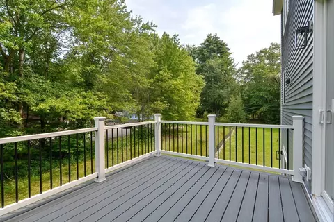 26 Cushing St, Salisbury, MA 01952 photo 5