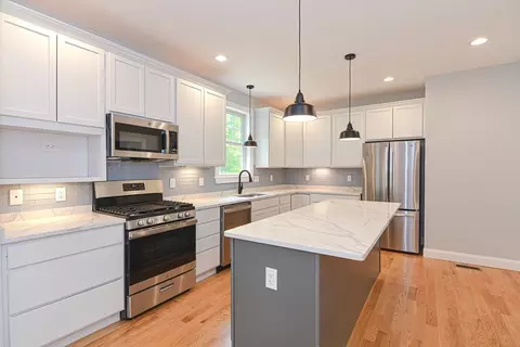 26 Cushing St, Salisbury, MA 01952 photo 15
