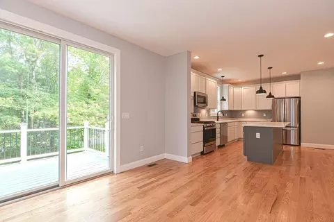 26 Cushing St, Salisbury, MA 01952 photo 11