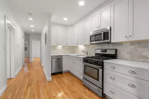 106 Myrtle St #4, Boston, MA 02114