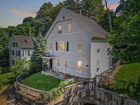 12 Ringold St, Marlborough, MA 01752