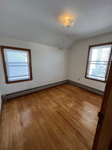 15 Branch St, Fall River, MA 02721 photo 3