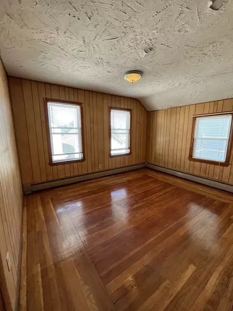 15 Branch St, Fall River, MA 02721 photo 4