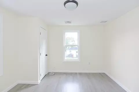 8 Spring St, Attleboro, MA 02703 photo 10