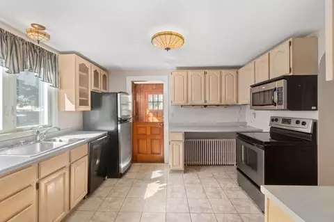 16 Spencer St, Braintree, MA 02184 photo 7