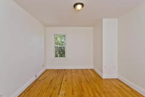 18 Greenacre Sq, Springfield, MA 01105 photo 28