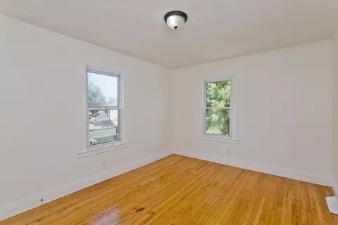 18 Greenacre Sq, Springfield, MA 01105 photo 19