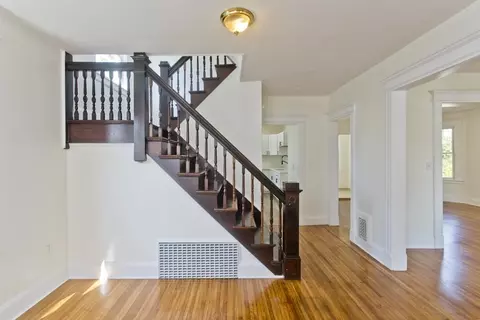 18 Greenacre Sq, Springfield, MA 01105 photo 4
