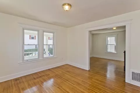 18 Greenacre Sq, Springfield, MA 01105 photo 15