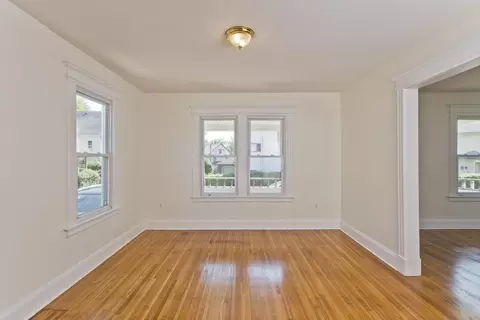 18 Greenacre Sq, Springfield, MA 01105 photo 14