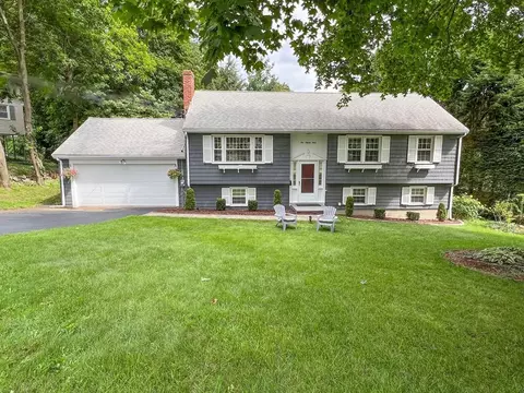 1 Patriots Dr, Canton, MA 02021