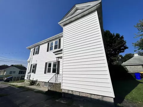 1590 Slade St, Fall River, MA 02721 photo 3