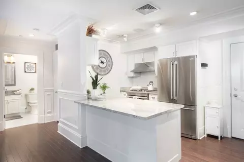 606 E 4th #104, Boston, MA 02127