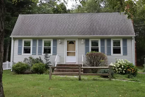 738 Sharps Lot Rd, Swansea, MA 02777