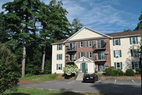 19 Kimberly Dr #34, Merrimack, NH 03054