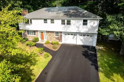 49 Ledgewood Rd, Framingham, MA 01701
