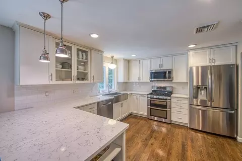 46 Eagle Dr, Sharon, MA 02067 photo 3