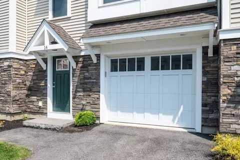 14 Hines Way #14, Newburyport, MA 01950