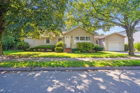 40 Garden St, Danvers, MA 01923