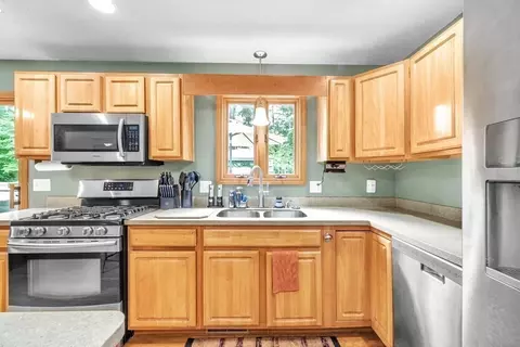 20 Cara Ln, Springfield, MA 01128 photo 5
