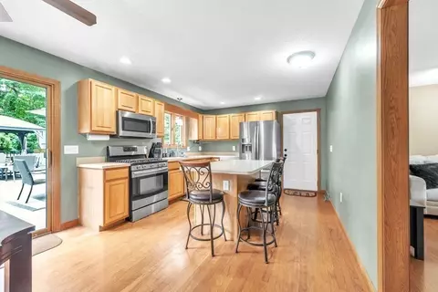 20 Cara Ln, Springfield, MA 01128 photo 3