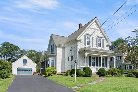 27 Center St, Bridgewater, MA 02324