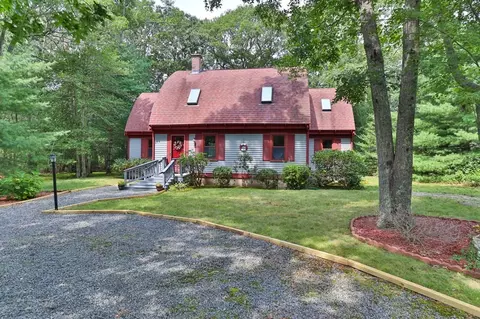 61 Head Of The Pond, Barnstable, MA 02648