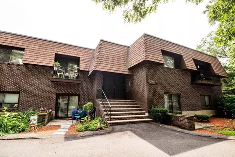 135 Forest St #W6, Saugus, MA 01906