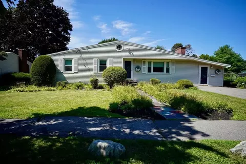 14 Eisenhower Ave, Beverly, MA 01915