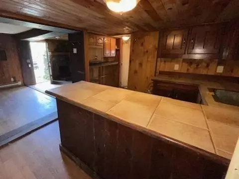 79 Station Rd, Barre, MA 01005 photo 4