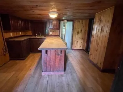 79 Station Rd, Barre, MA 01005 photo 5