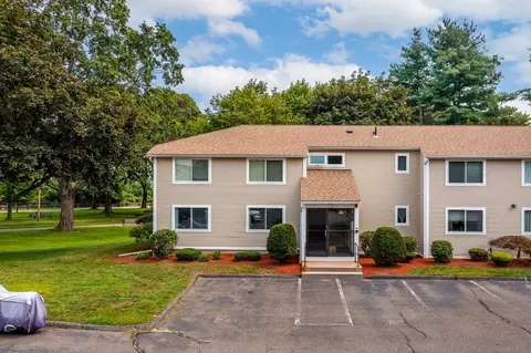 6 Arbor Way #A, Holyoke, MA 01040