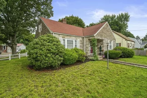 6 Alvin Ave, Quincy, MA 02171