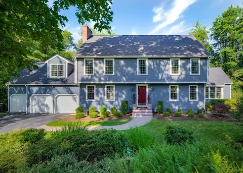 3 Dartmouth Dr, Framingham, MA 01701