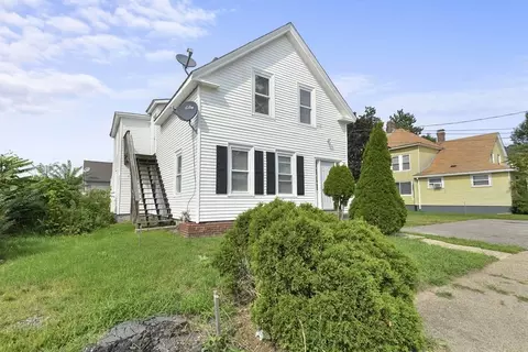 16 Laurel St, Clinton, MA 01510