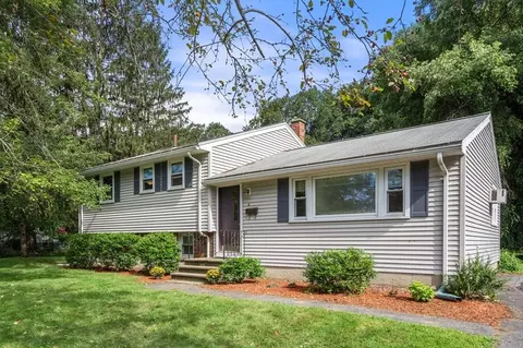 4 Dana Rd, Maynard, MA 01754