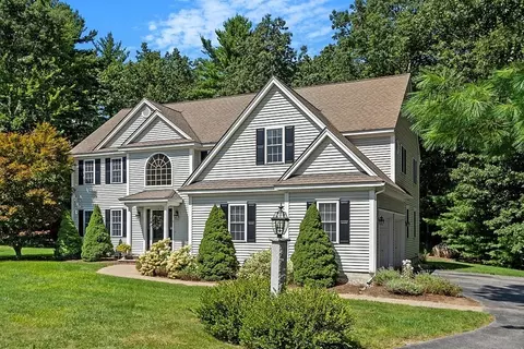 9 Eagles Nest Rd, Westford, MA 01886