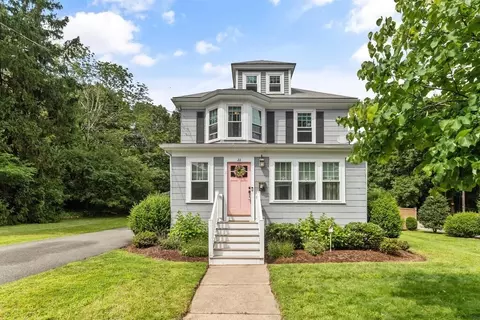 22 Pickman Rd, Salem, MA 01970
