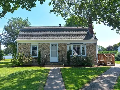 42 Carron Ln, Oxford, MA 01540