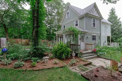 31 Plain St, Millis, MA 02054