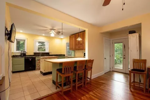 31 Plain St, Millis, MA 02054 photo 9