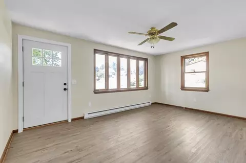 185 Murphy Ln, Chicopee, MA 01020 photo 4