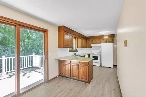 185 Murphy Ln, Chicopee, MA 01020 photo 5